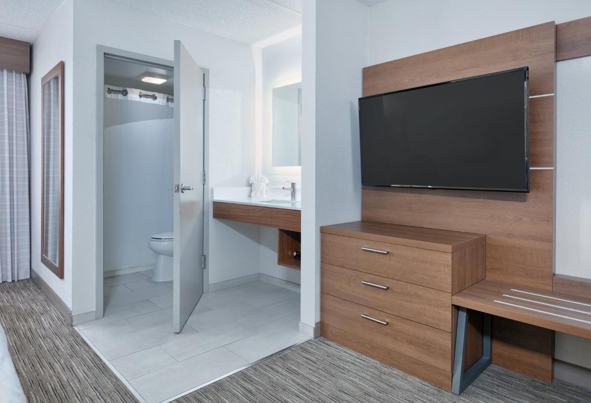 Holiday Inn Express Hotel & Suites Dallas Fort Worth Airport South By Ihg Irving Exterior foto